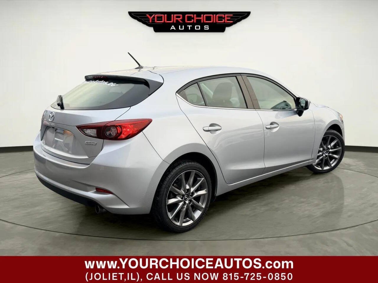Used 2018 MAZDA MAZDA3 Touring FWD image 6
