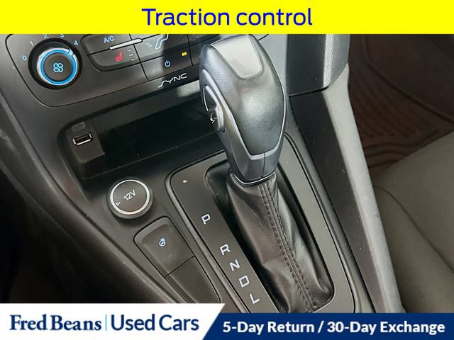 Used 2015 Ford Focus SE w/ SE Cold Weather Package FWD image 18