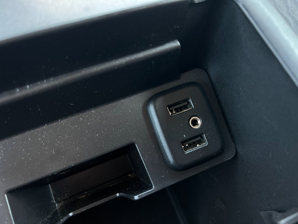 Used 2017 GMC Yukon SLE w/ SLE Value Package image 31