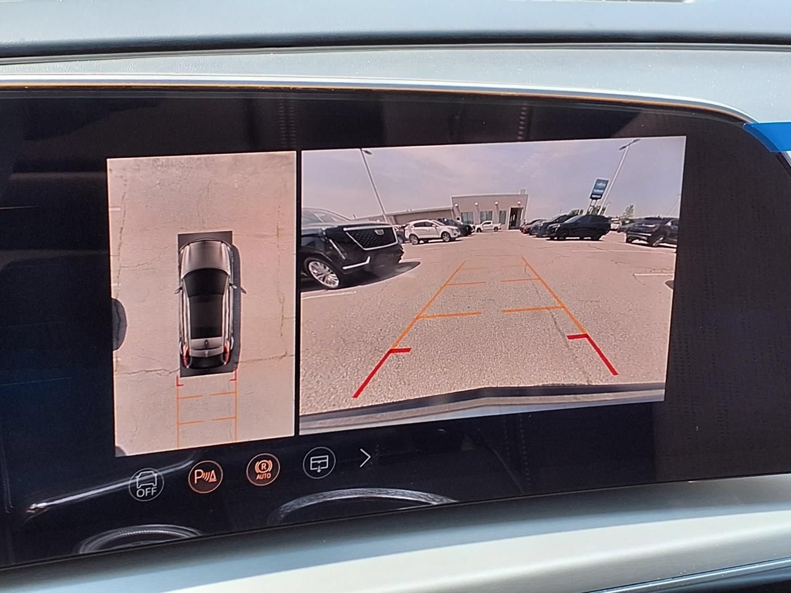 New 2026 Cadillac Lyriq Sport w/ LPO, Floor Liner Package AWD/4WD image 21