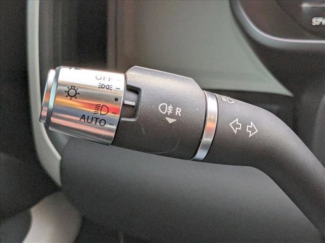 Used 2022 Land Rover Defender 90 S AWD/4WD image 23