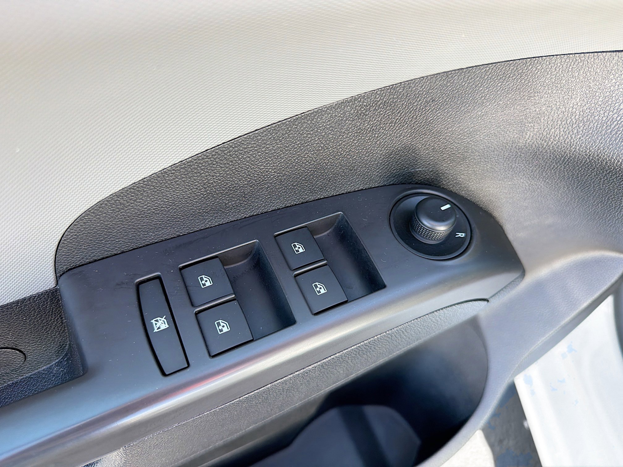 Used 2014 Chevrolet Sonic LTZ image 8