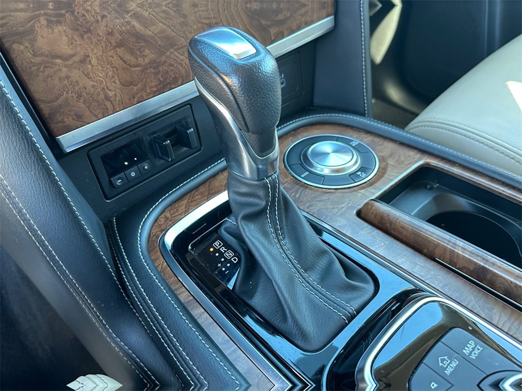 Used 2023 Nissan Armada SL image 28