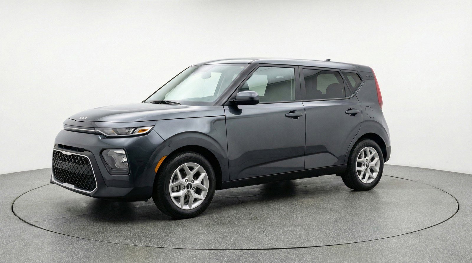 Used 2025 Kia Soul LX w/ LX Technology Package FWD image 3