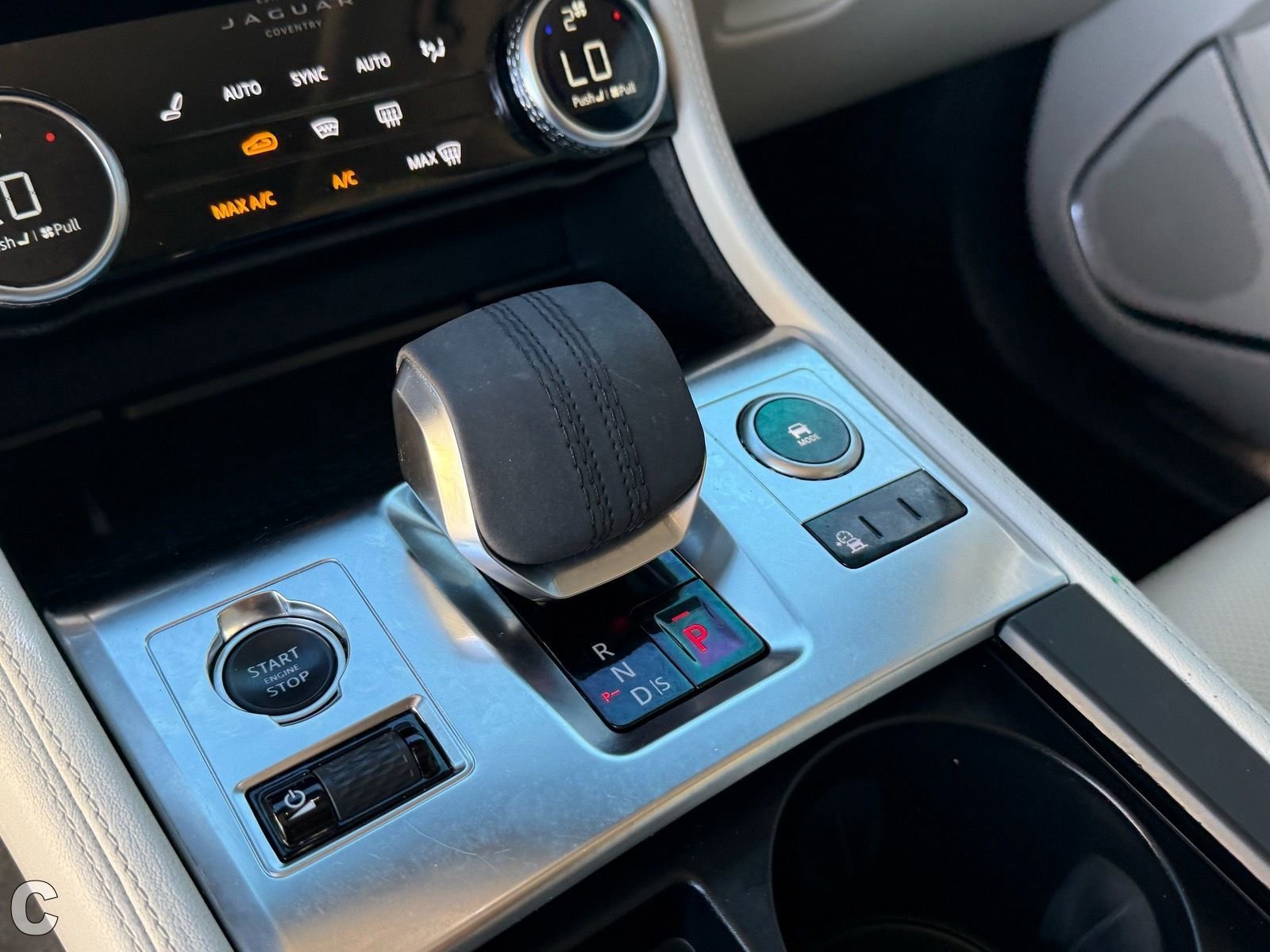 Used 2022 Jaguar F-PACE S image 21