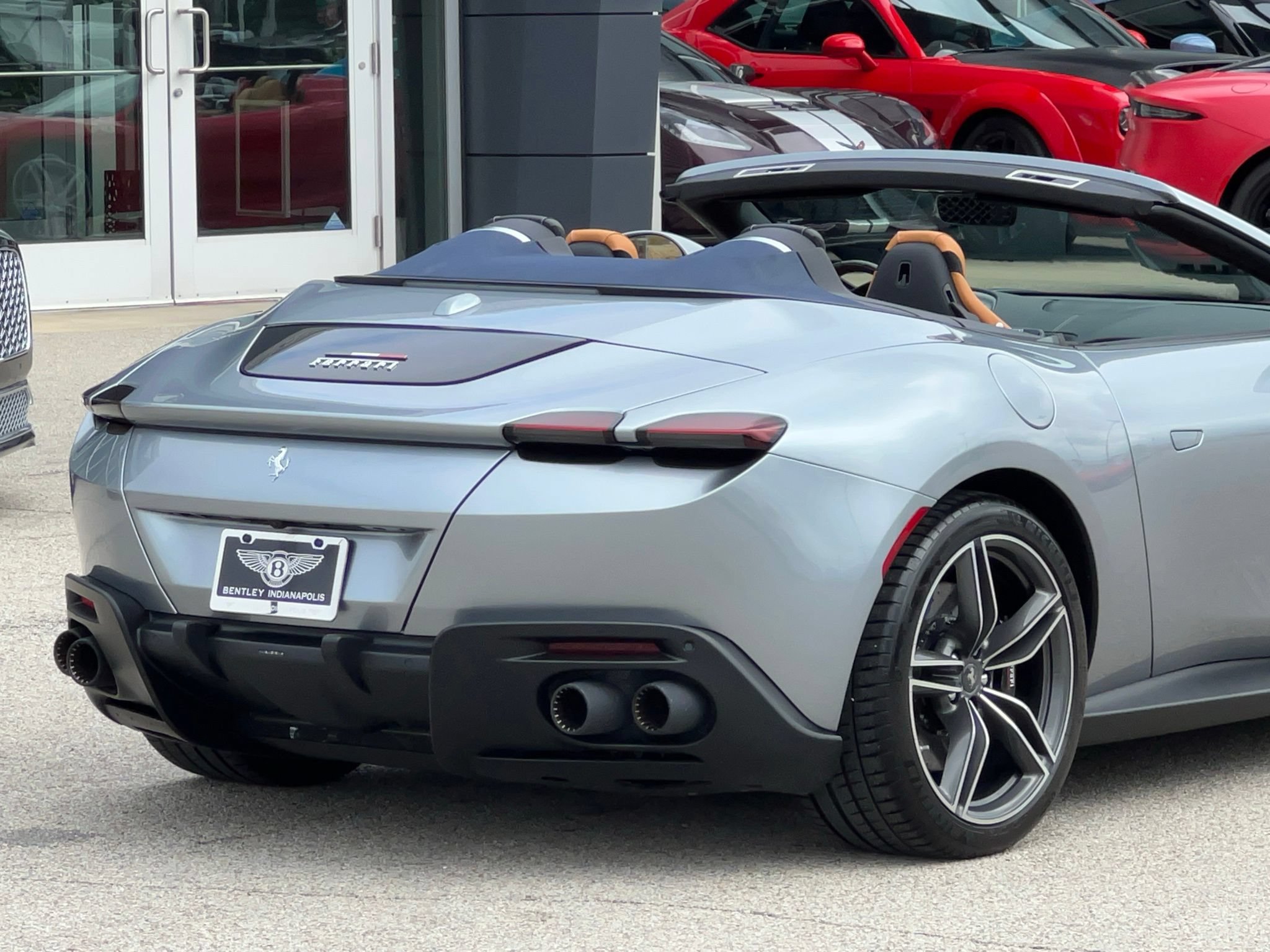 Used 2024 Ferrari Roma Spider RWD image 11