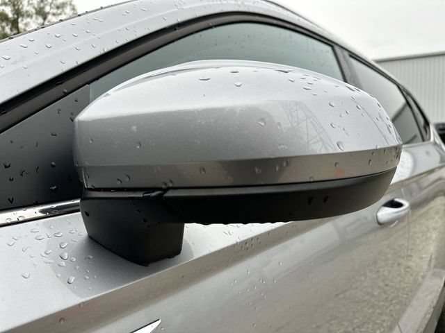 Used 2023 Volkswagen Taos SE w/ Panoramic Sunroof Package FWD image 51
