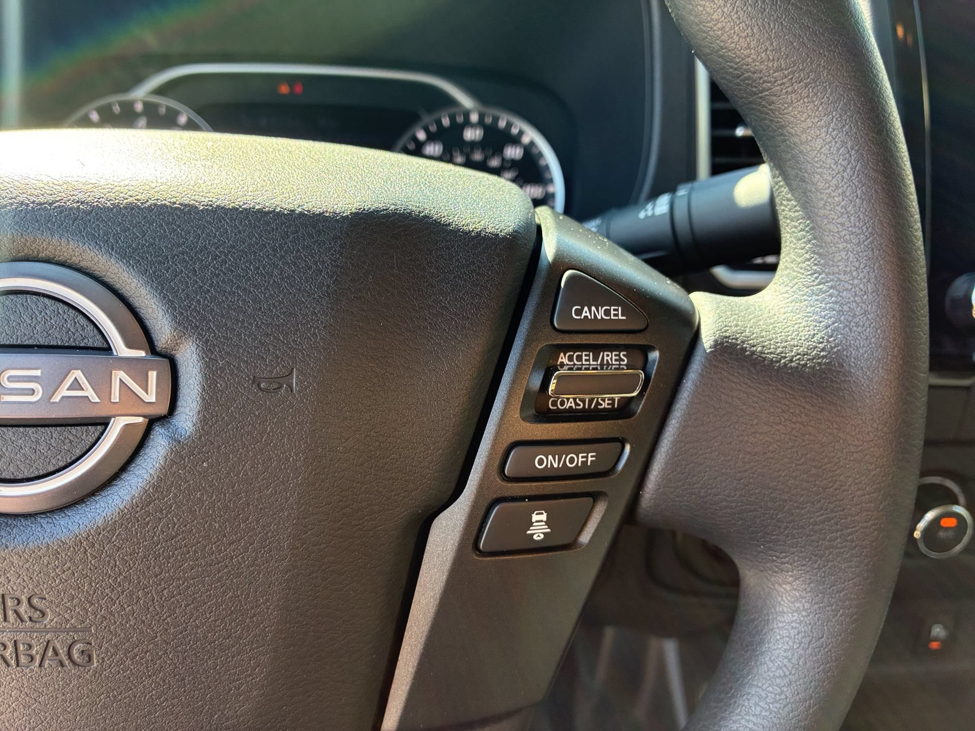 Used 2024 Nissan Frontier SV w/ Technology Package AWD/4WD image 18