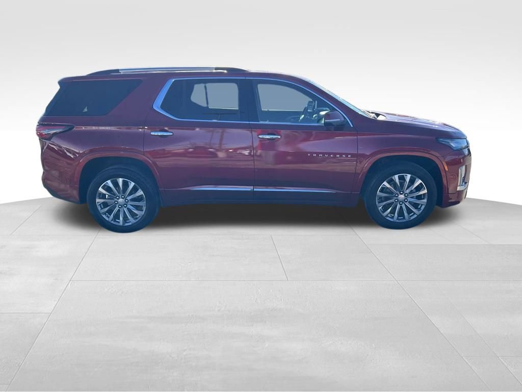 Used 2023 Chevrolet Traverse Premier image 8