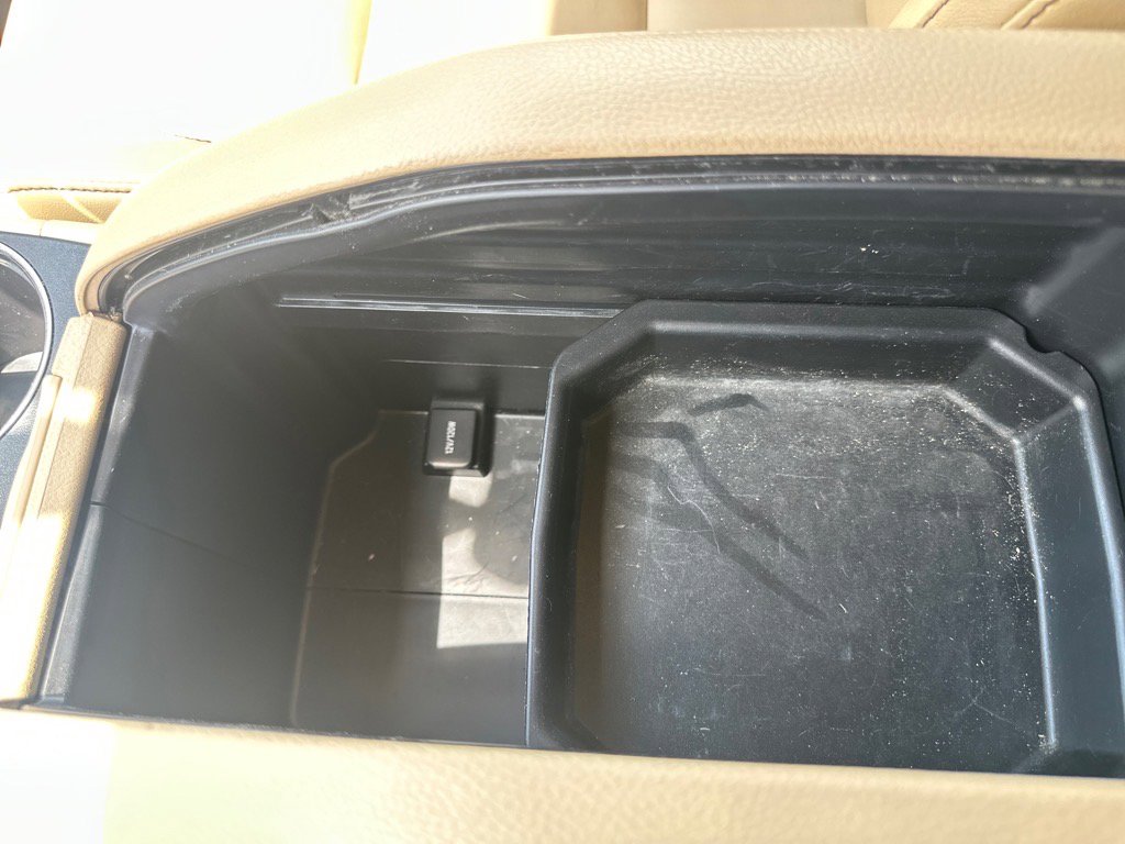 Used 2019 Toyota Highlander XLE image 17