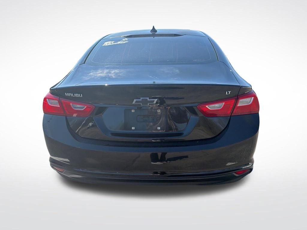 Used 2017 Chevrolet Malibu LT image 6
