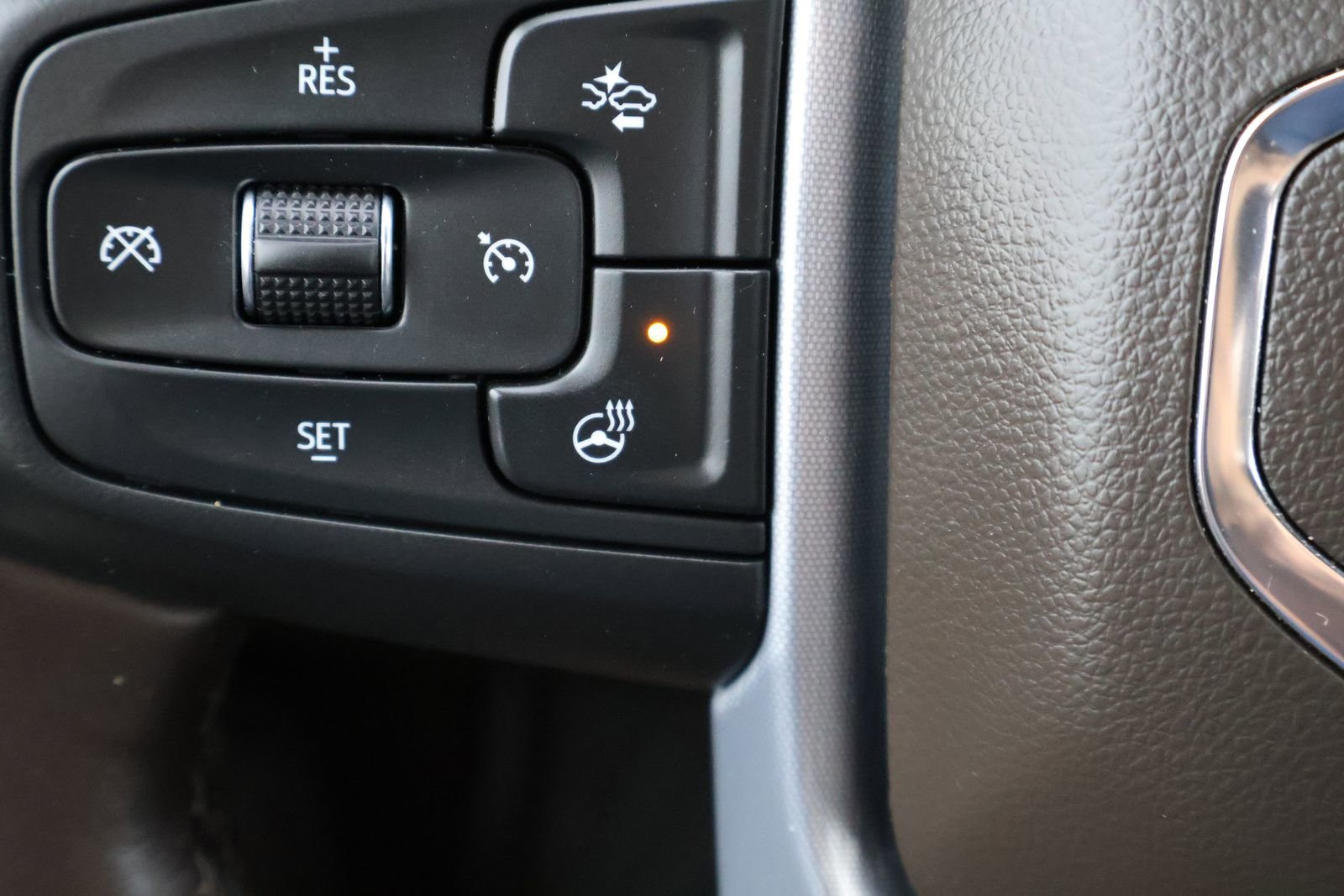 Used 2022 GMC Sierra 1500 SLT AWD/4WD image 26