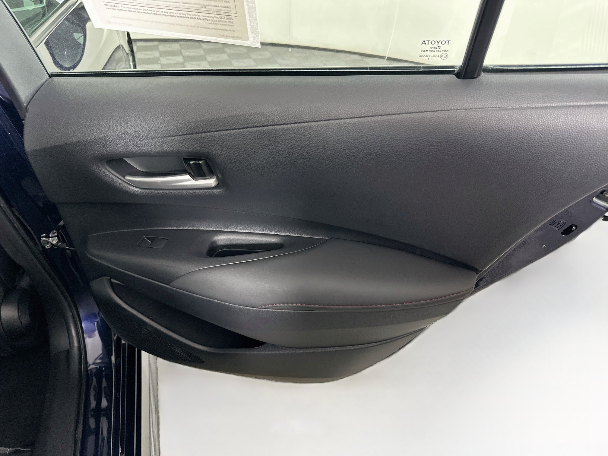 Used 2025 Toyota Corolla SE FWD image 28
