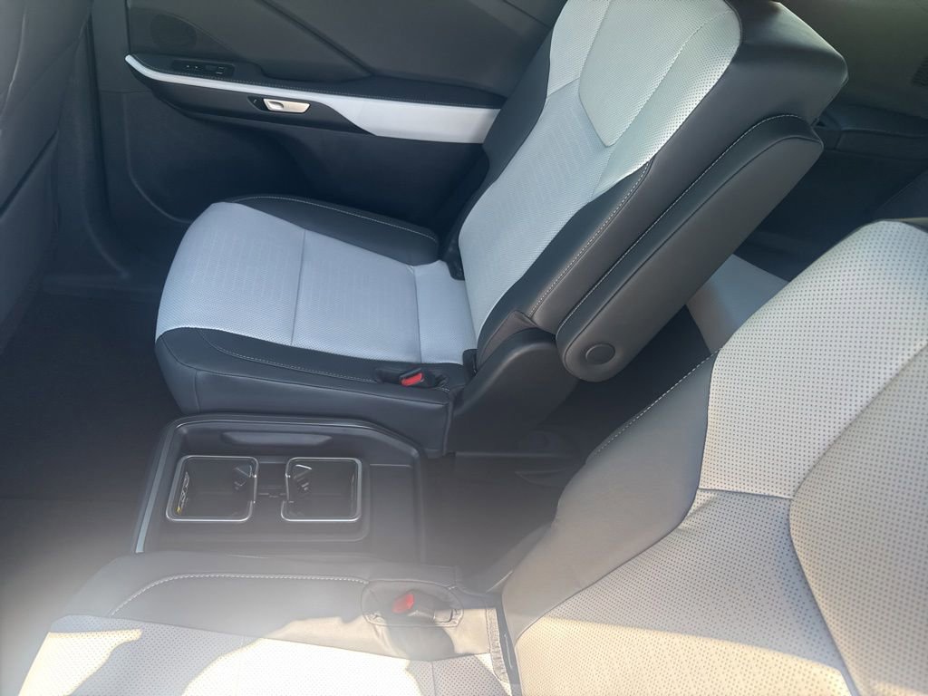 New 2026 Lexus TX 500h AWD image 9