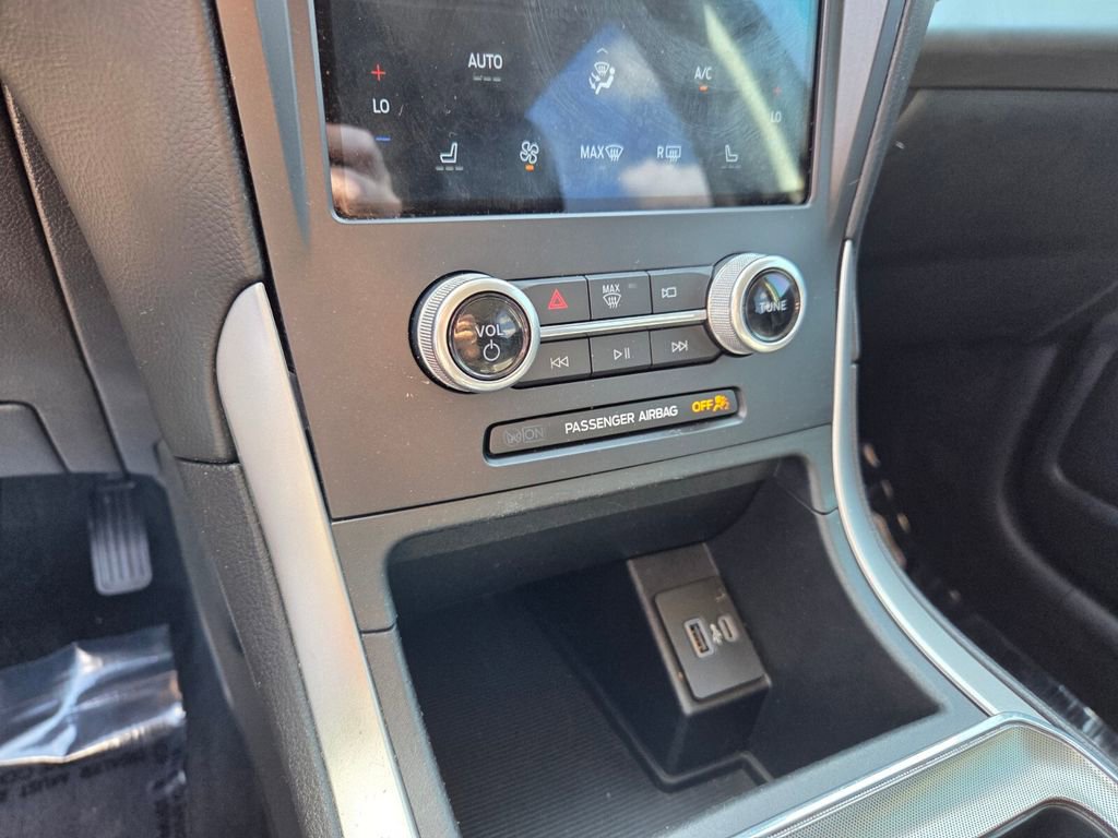 Used 2022 Ford Edge SEL image 24