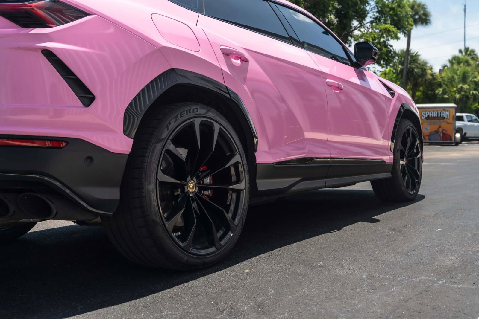 Used 2020 Lamborghini Urus AWD/4WD image 12