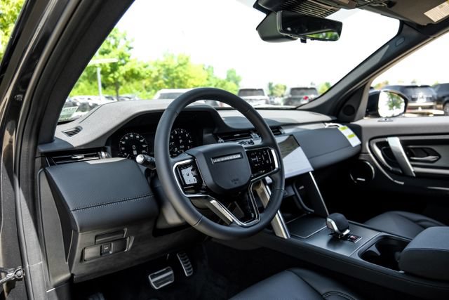 New 2026 Land Rover Discovery Sport Landmark AWD/4WD image 3