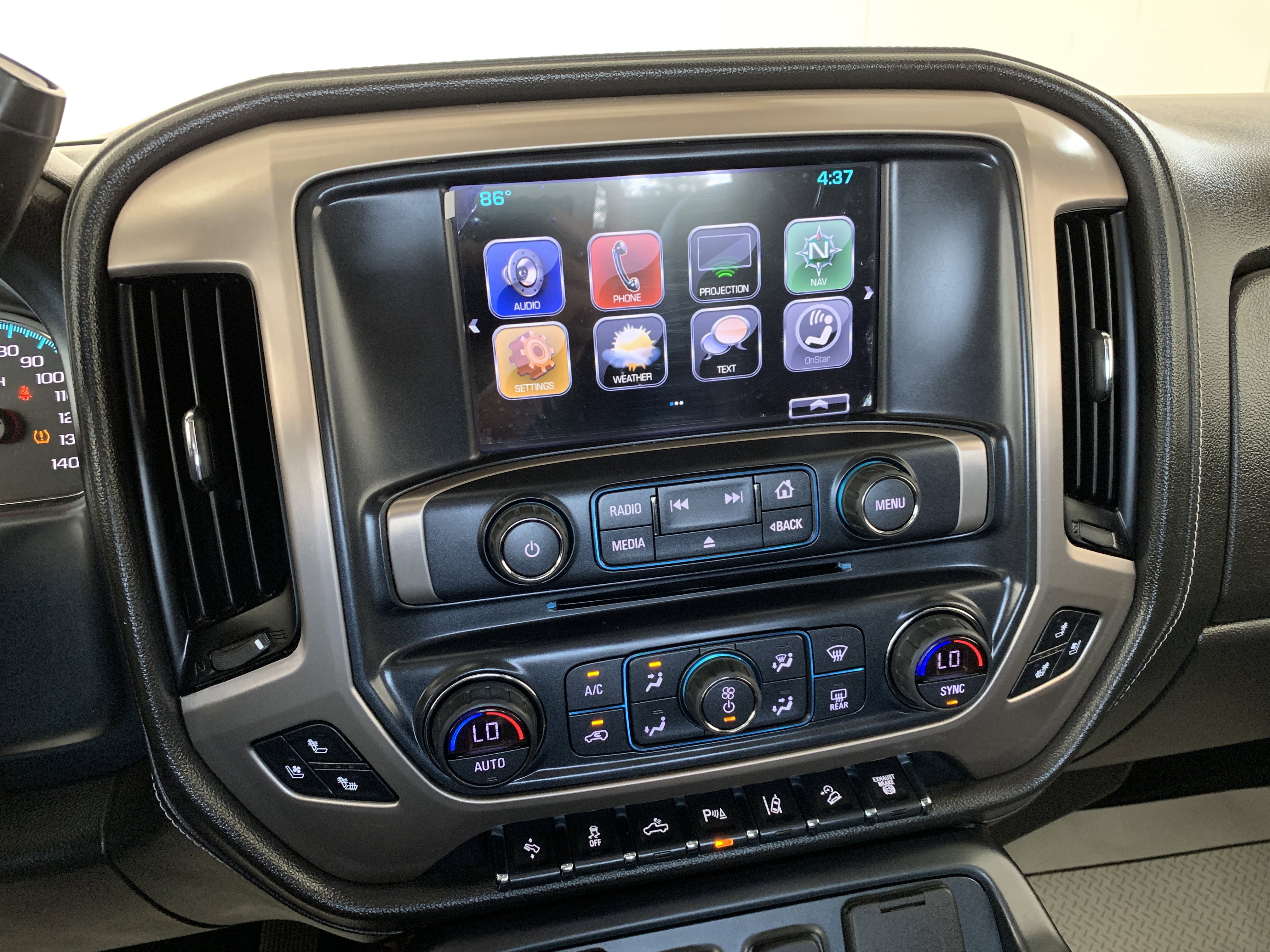 Used 2018 GMC Sierra 2500 Denali w/ Duramax Plus Package image 27