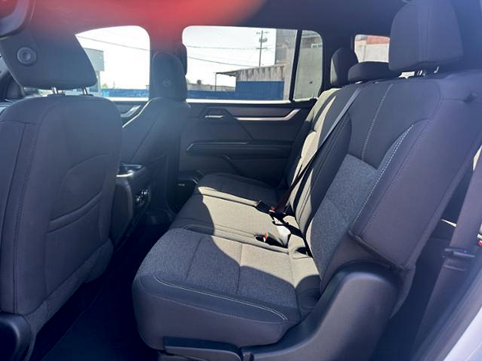 Used 2025 GMC Acadia Elevation AWD/4WD image 15
