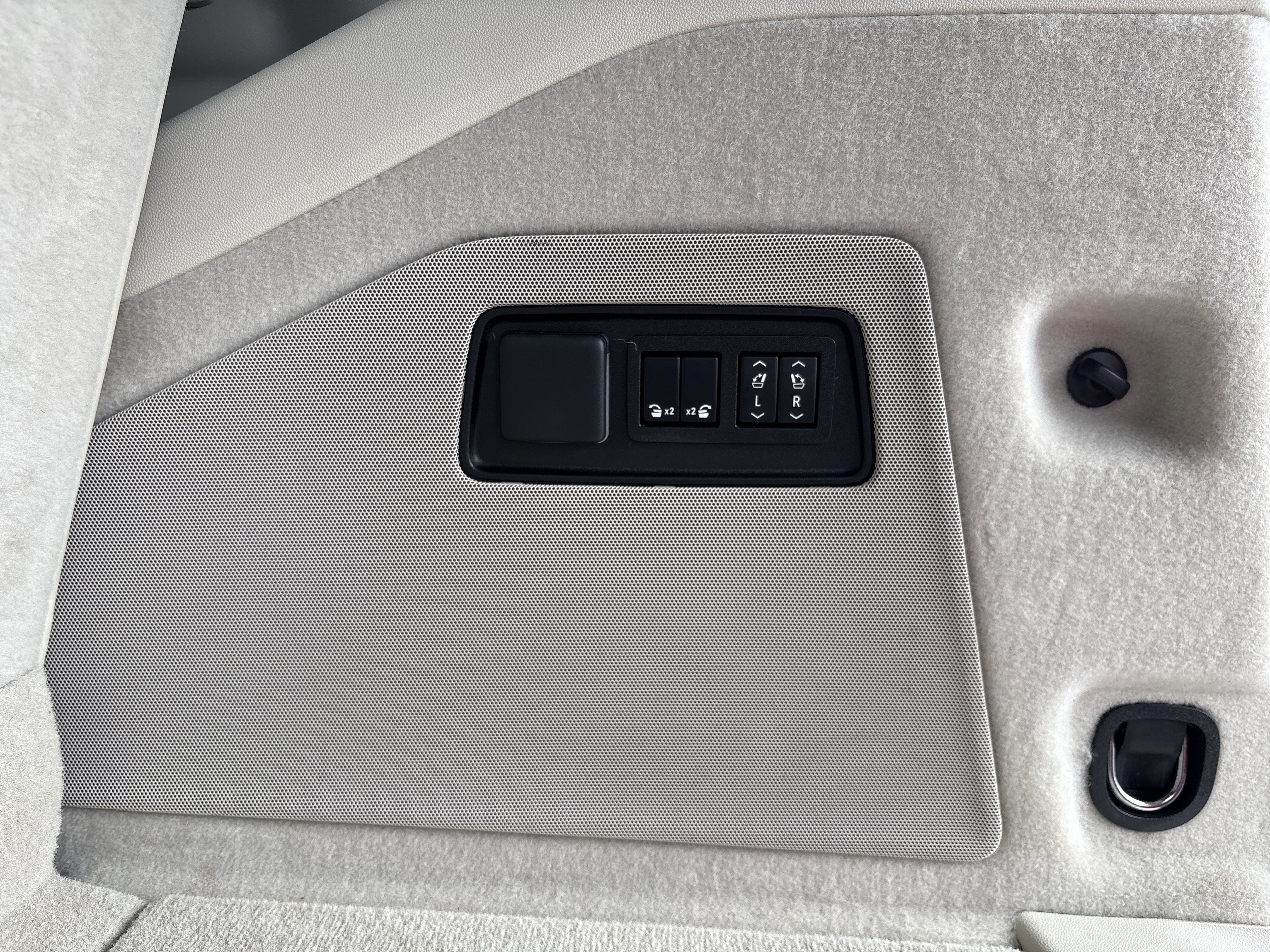 Used 2023 Cadillac Escalade Sport Platinum image 19