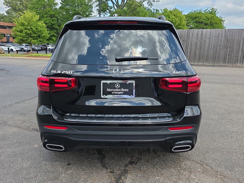 Certified 2026 Mercedes-Benz GLB 250 4MATIC image 4