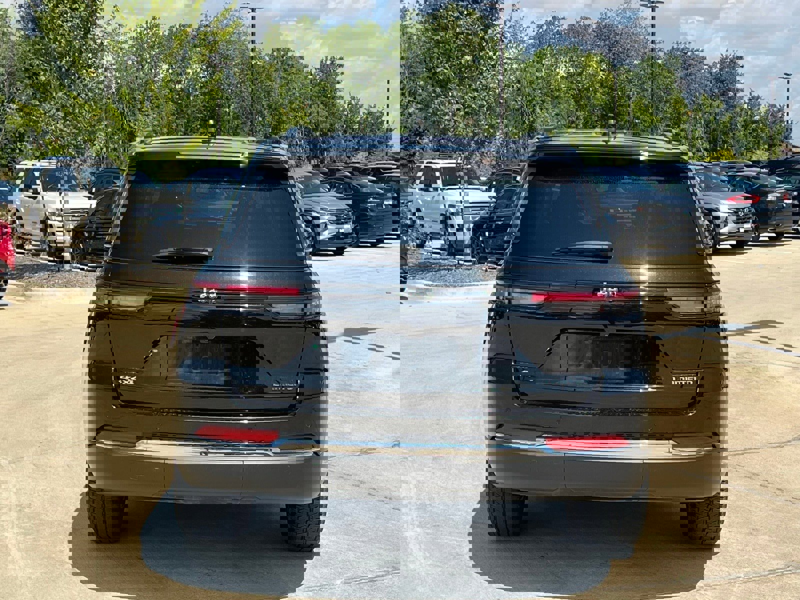Used 2023 Jeep Grand Cherokee Limited image 10