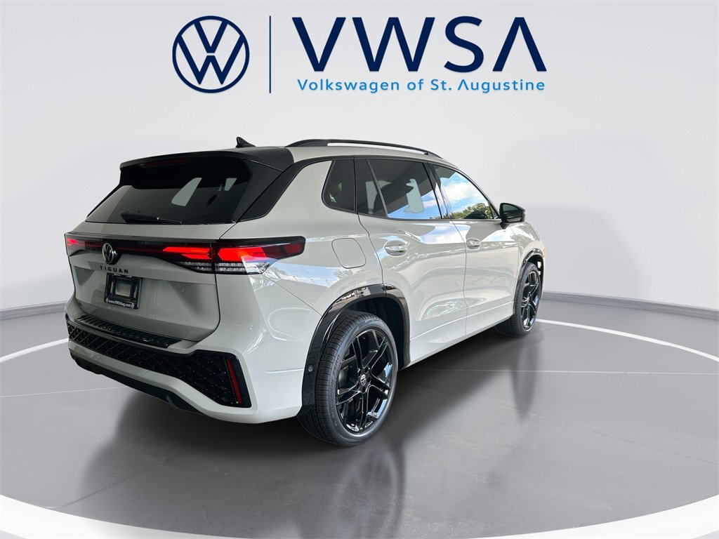 New 2026 Volkswagen Tiguan SE R-Line image 7