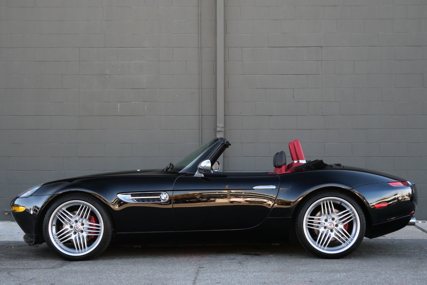 Used 2001 BMW Z8 RWD image 7