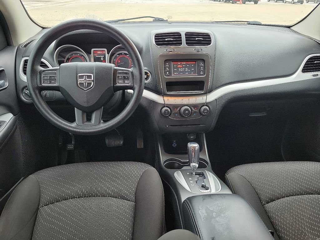 Used 2017 Dodge Journey SE w/ Flexible Seating Group image 11