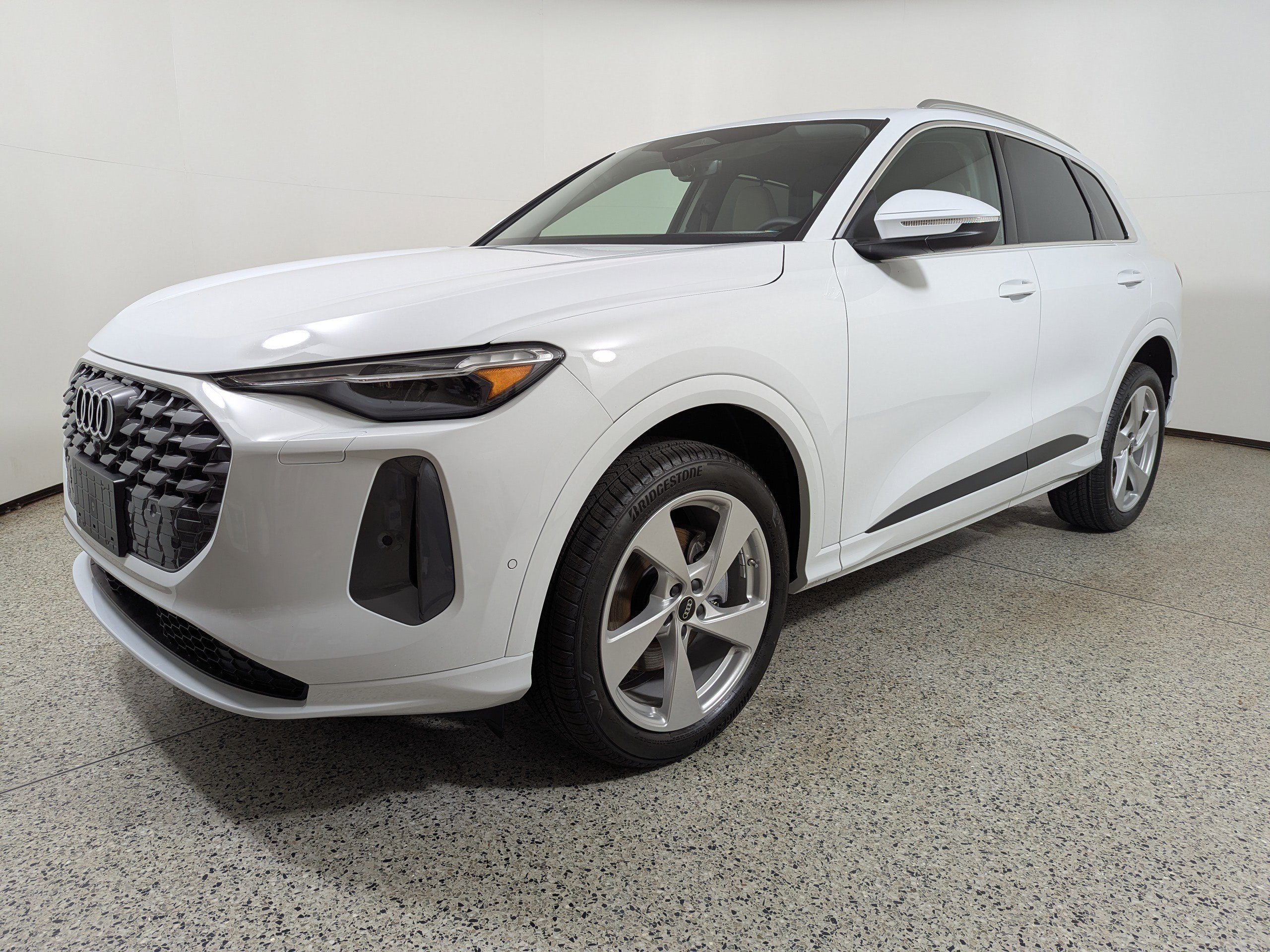 New 2025 Audi Q5 Premium Plus image 3