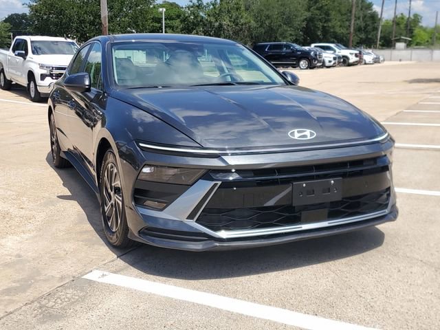 Used 2026 Hyundai Sonata Blue FWD image 2
