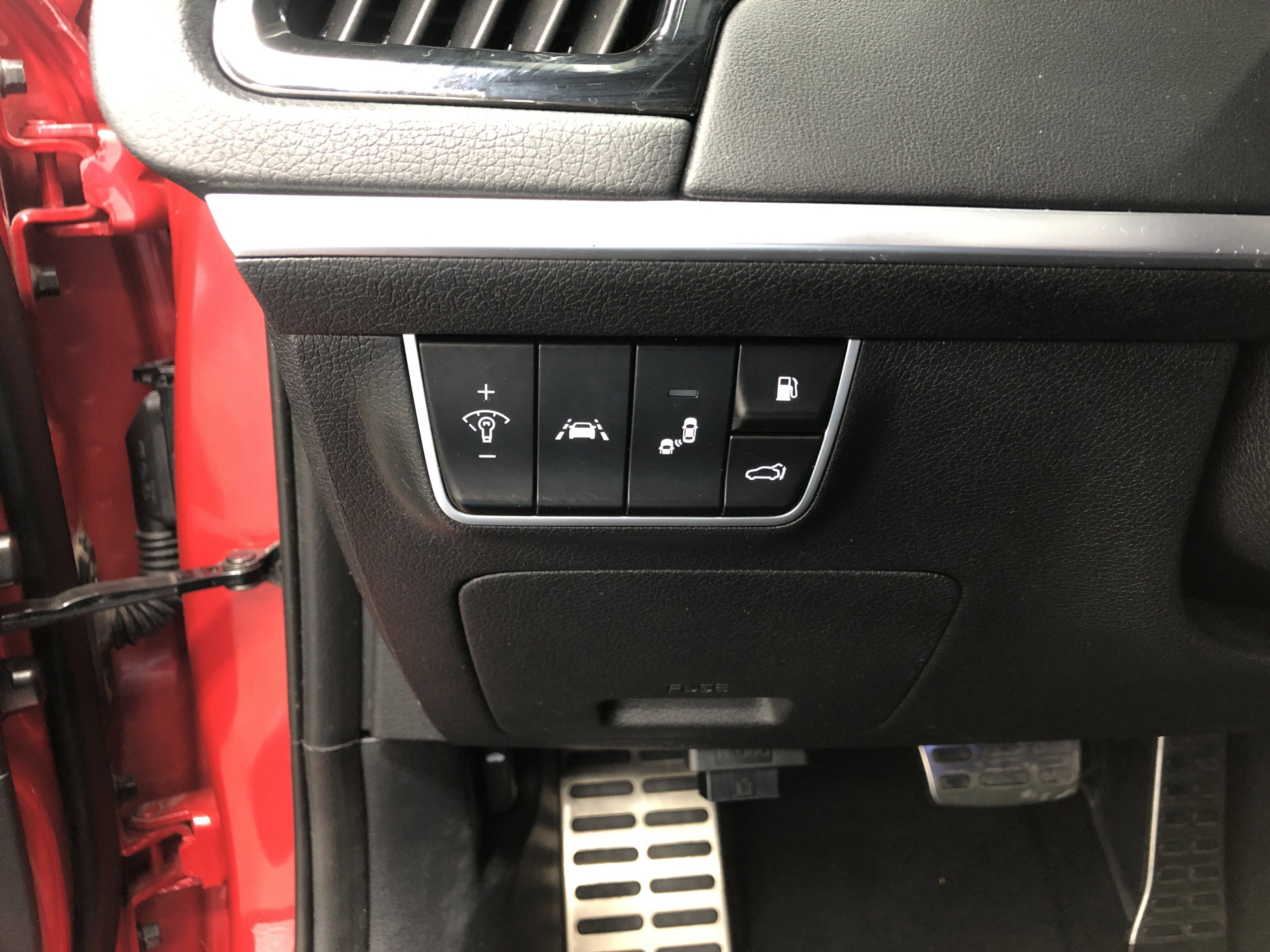 Used 2018 Kia Stinger GT2 AWD/4WD image 17
