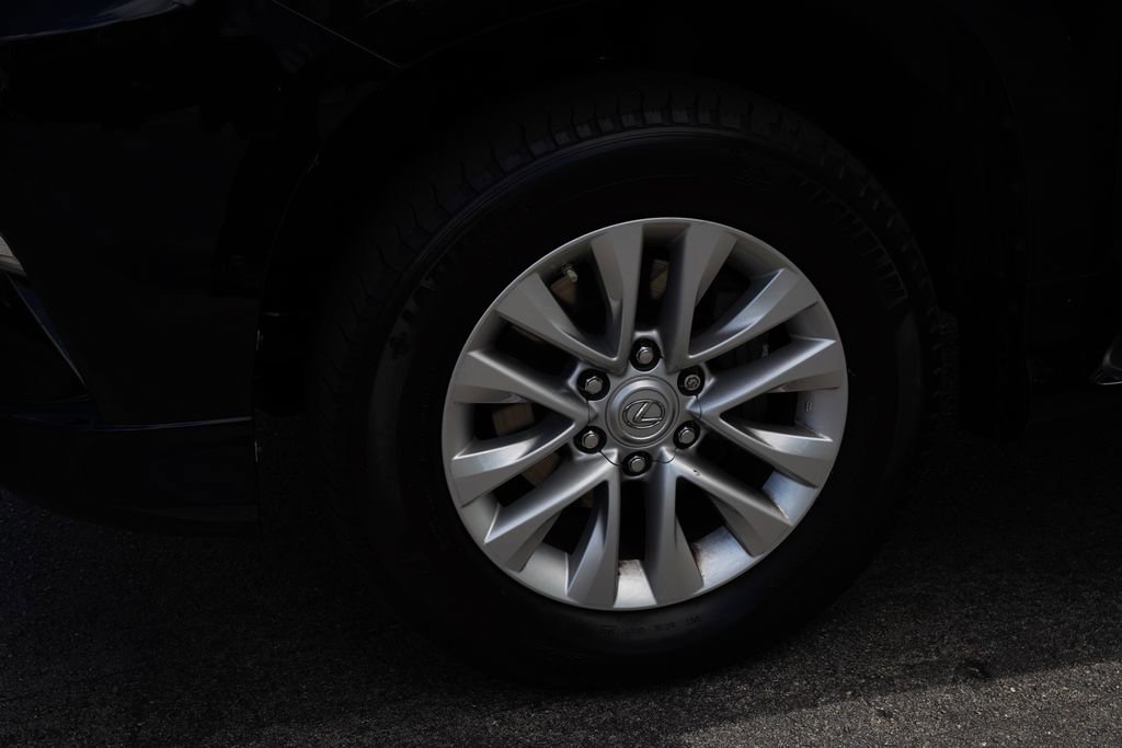 Used 2021 Lexus GX 460 Premium w/ Premium Package image 14