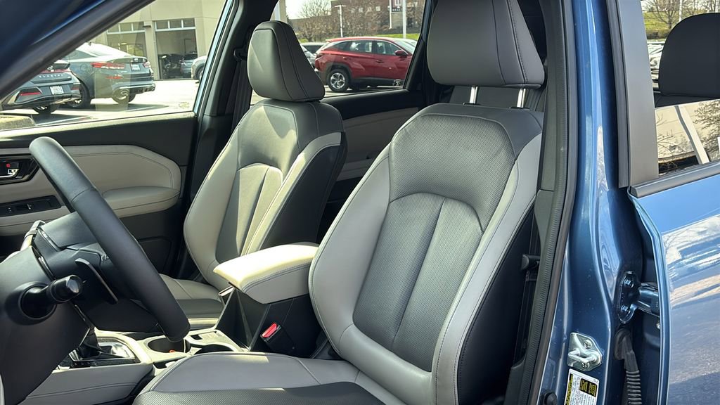Used 2025 Subaru Forester Limited image 10