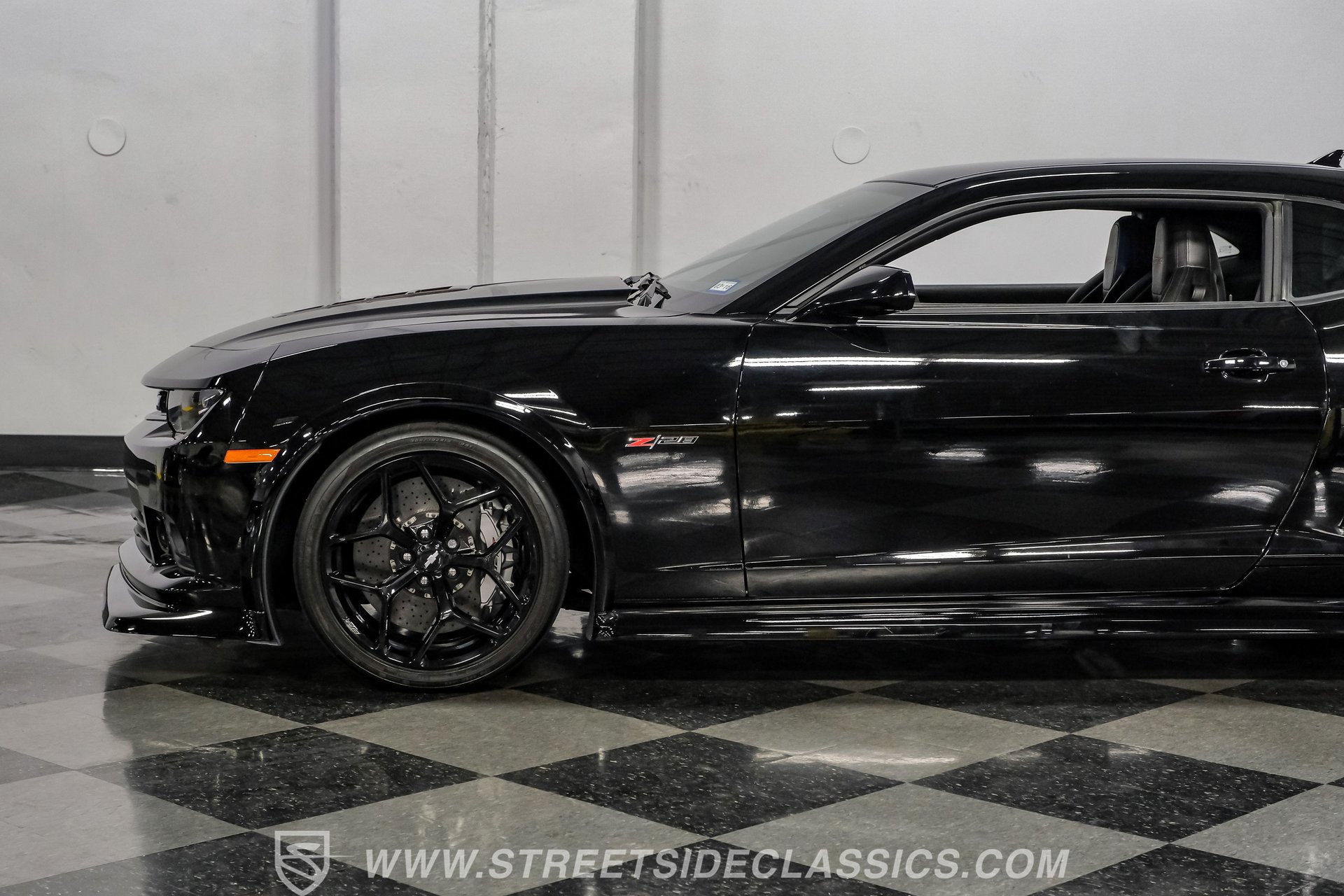 Used 2015 Chevrolet Camaro Z/28 RWD image 23