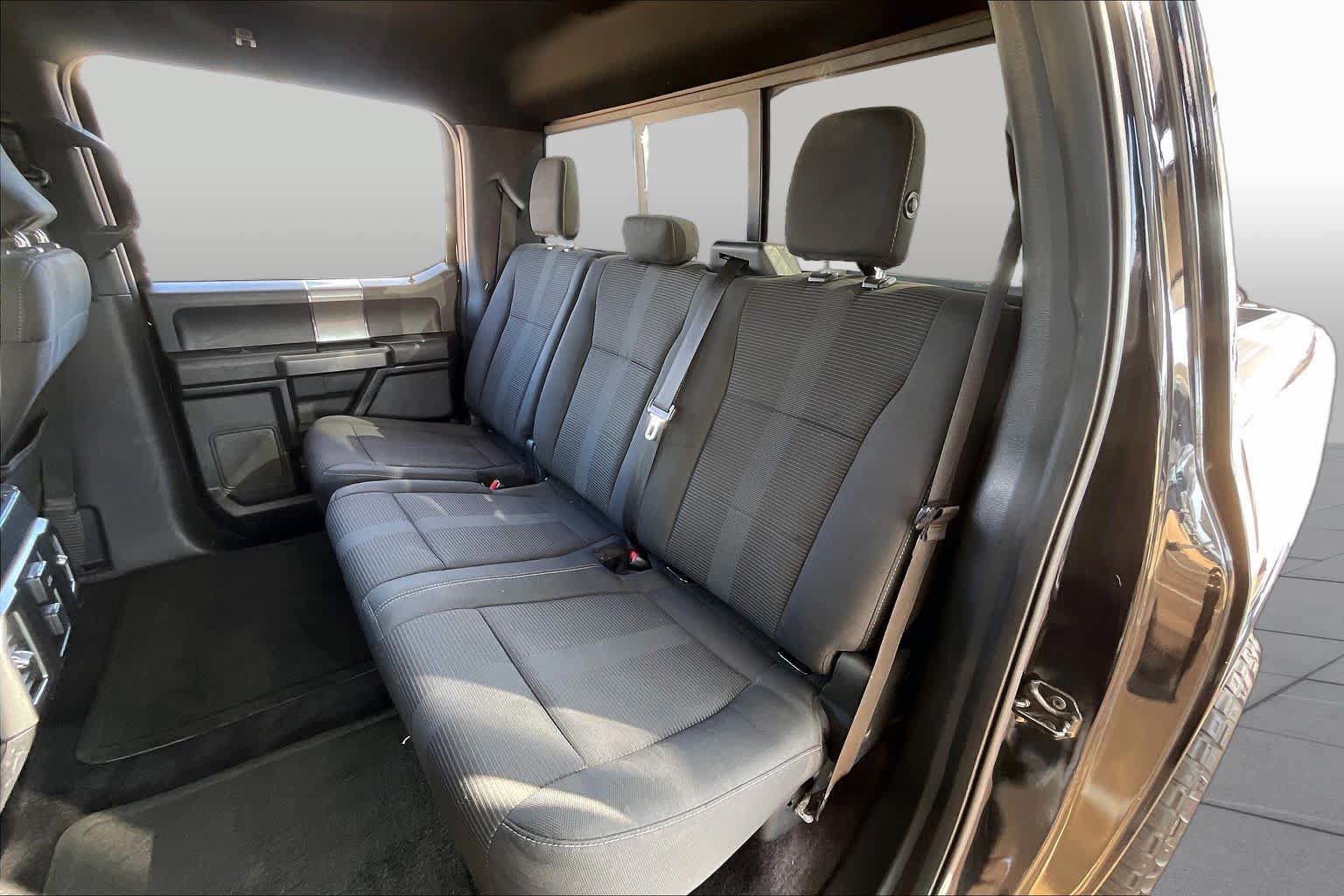 Used 2016 Ford F150 XLT w/ Equipment Group 302A Luxury AWD/4WD image 19
