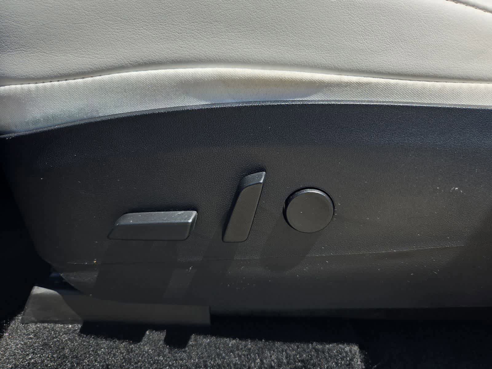 Used 2020 Tesla Model Y Long Range AWD/4WD image 15