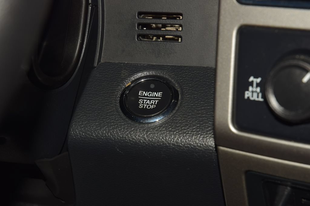 Used 2022 Ford F250 Lariat w/ Black Appearance Package AWD/4WD image 41