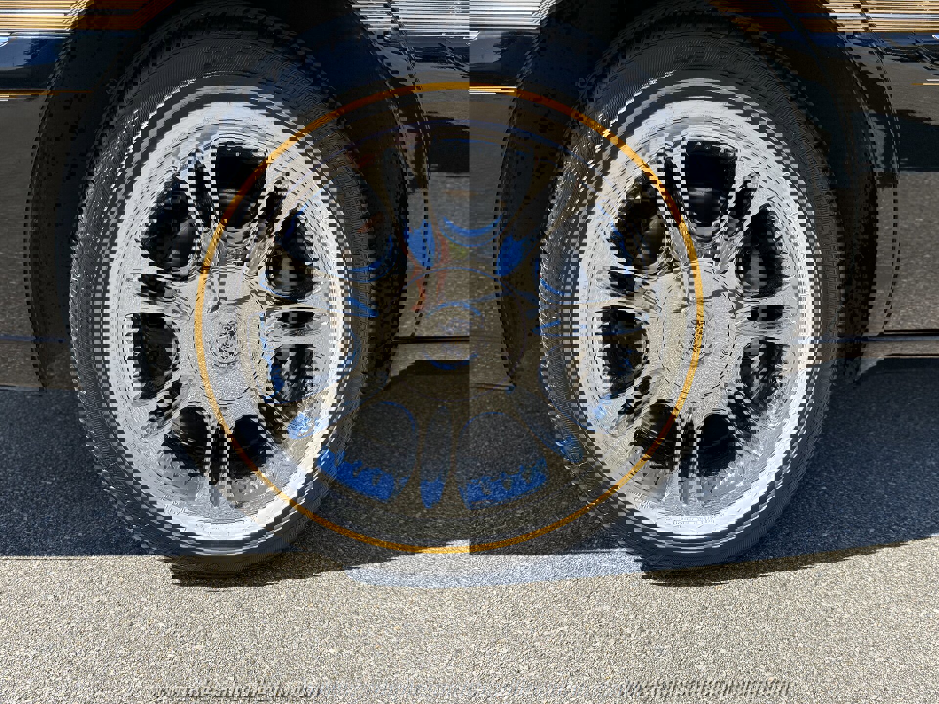 Used 2011 Cadillac DTS Premium image 36