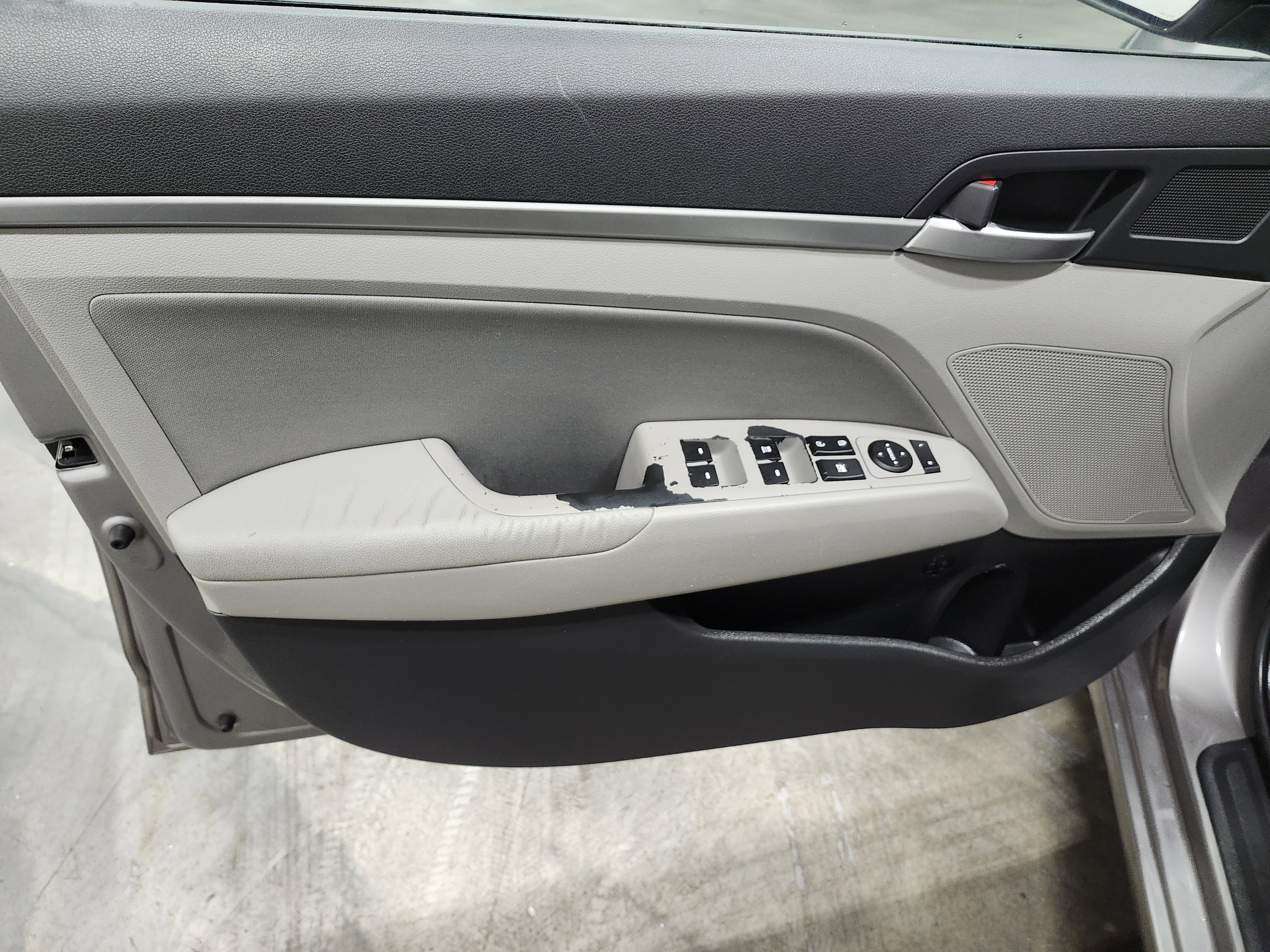 Used 2020 Hyundai Elantra SEL image 22