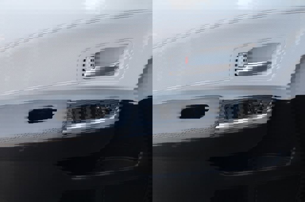 New 2026 Toyota Sienna XLE image 31