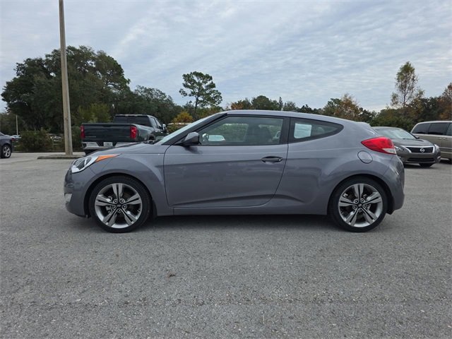Used 2016 Hyundai Veloster w/ Option Group 02 image 5