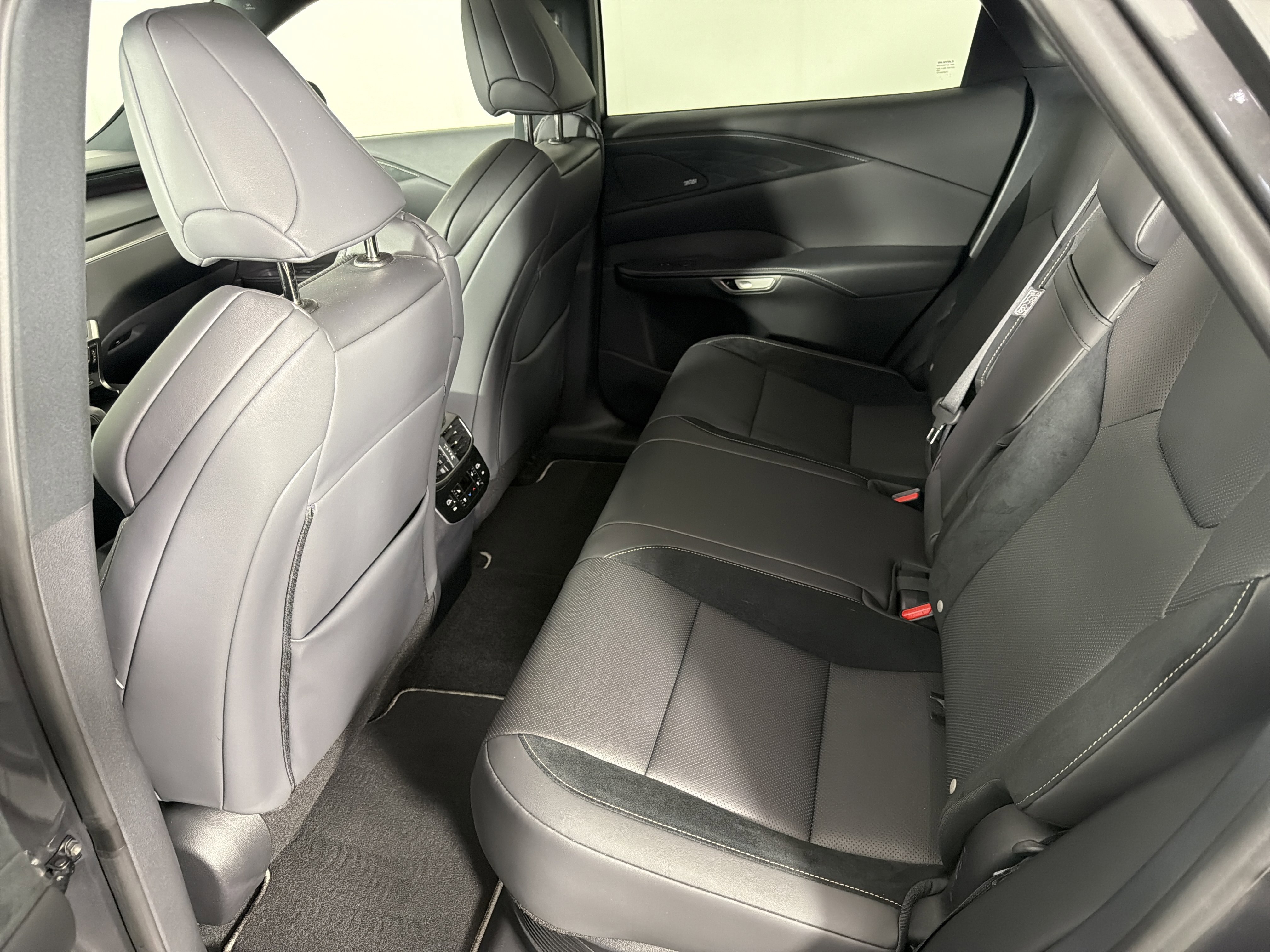 Used 2024 Lexus RX 500h F Sport w/ Convenience Package AWD/4WD image 14