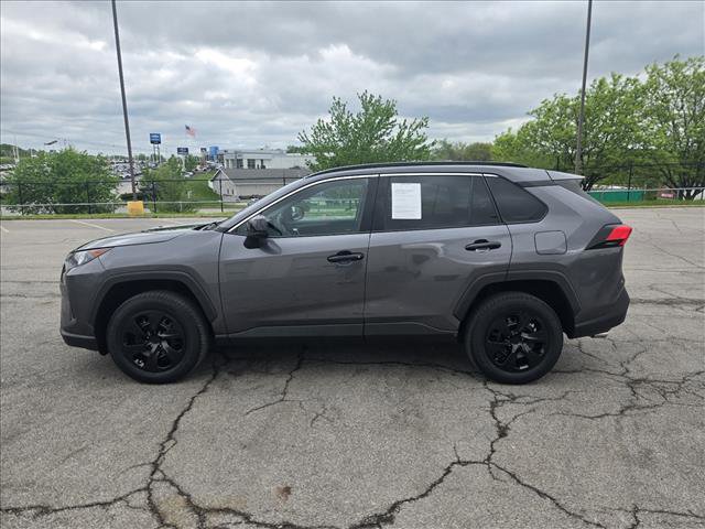 Used 2021 Toyota RAV4 LE image 2