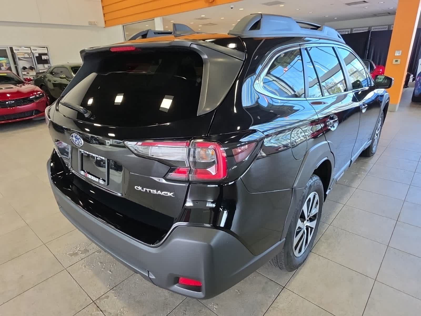 Used 2023 Subaru Outback Premium AWD/4WD image 6