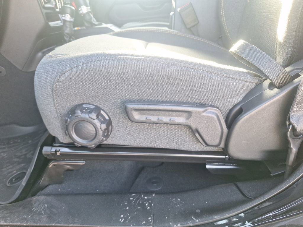 New 2025 Jeep Wrangler Unlimited Sahara image 18