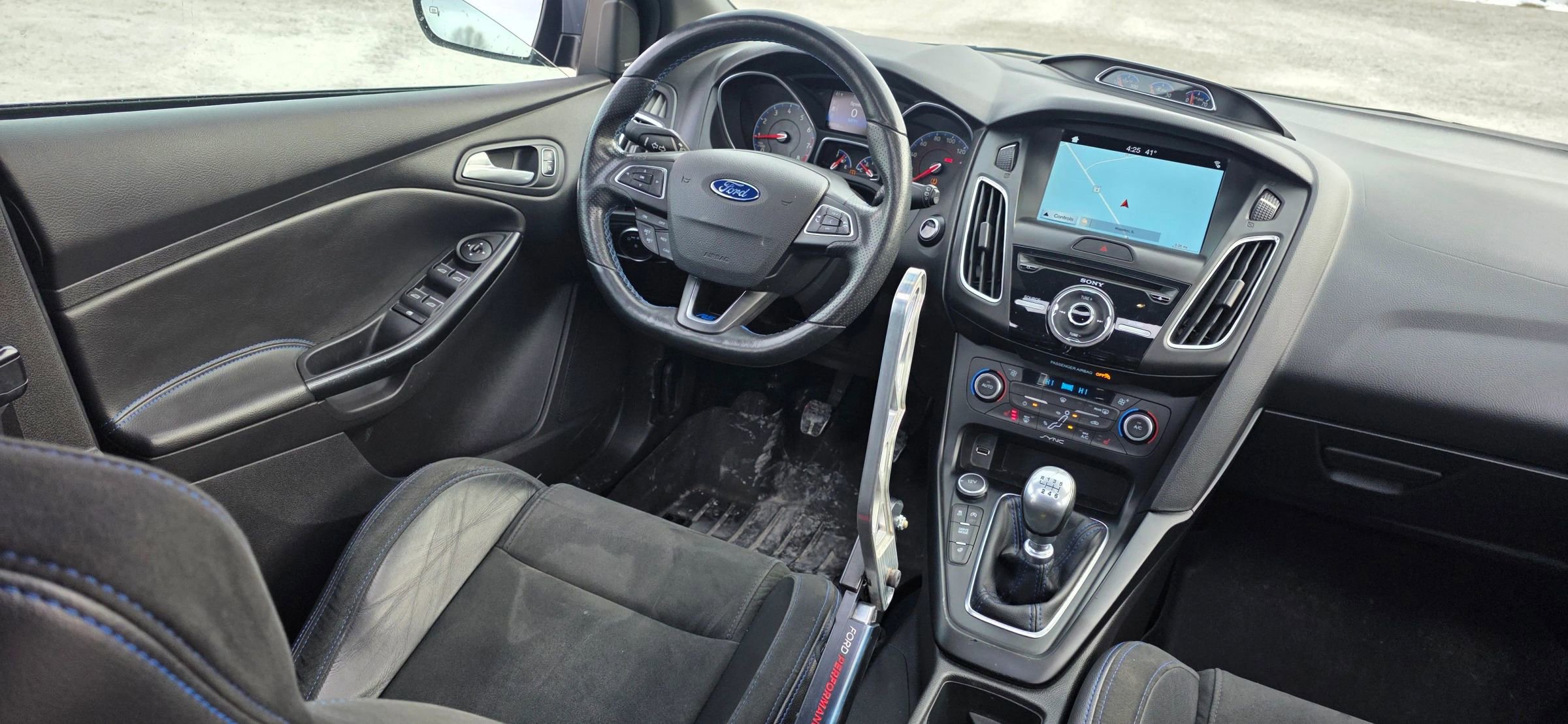 Used 2017 Ford Focus RS image 12