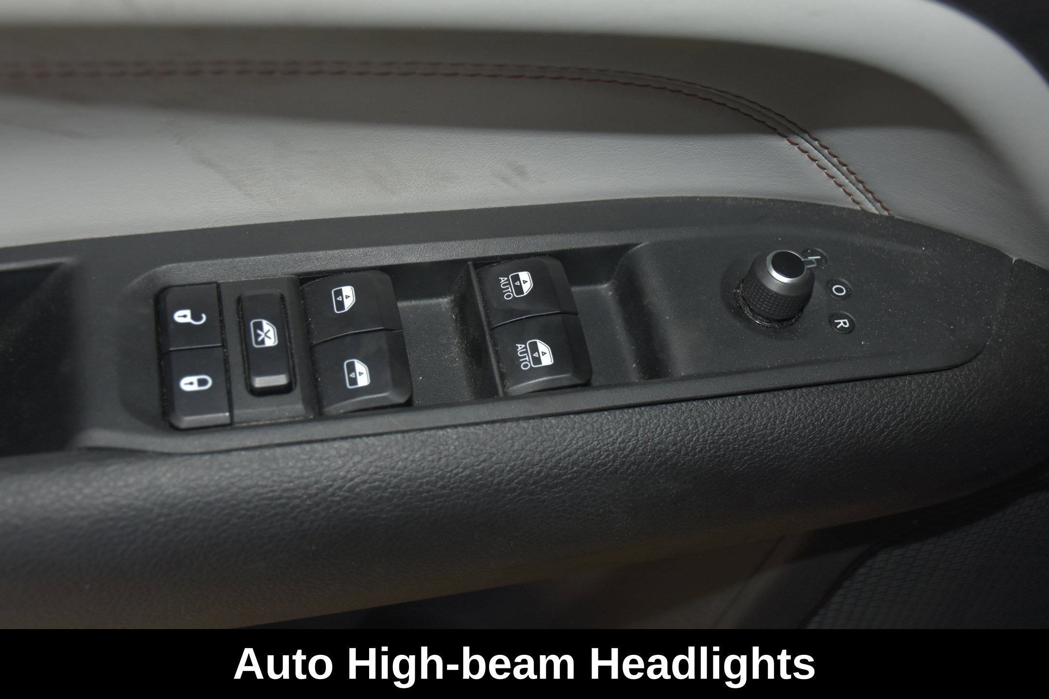 Used 2023 Jeep Compass Limited w/ Sun and Sound Group AWD/4WD image 26