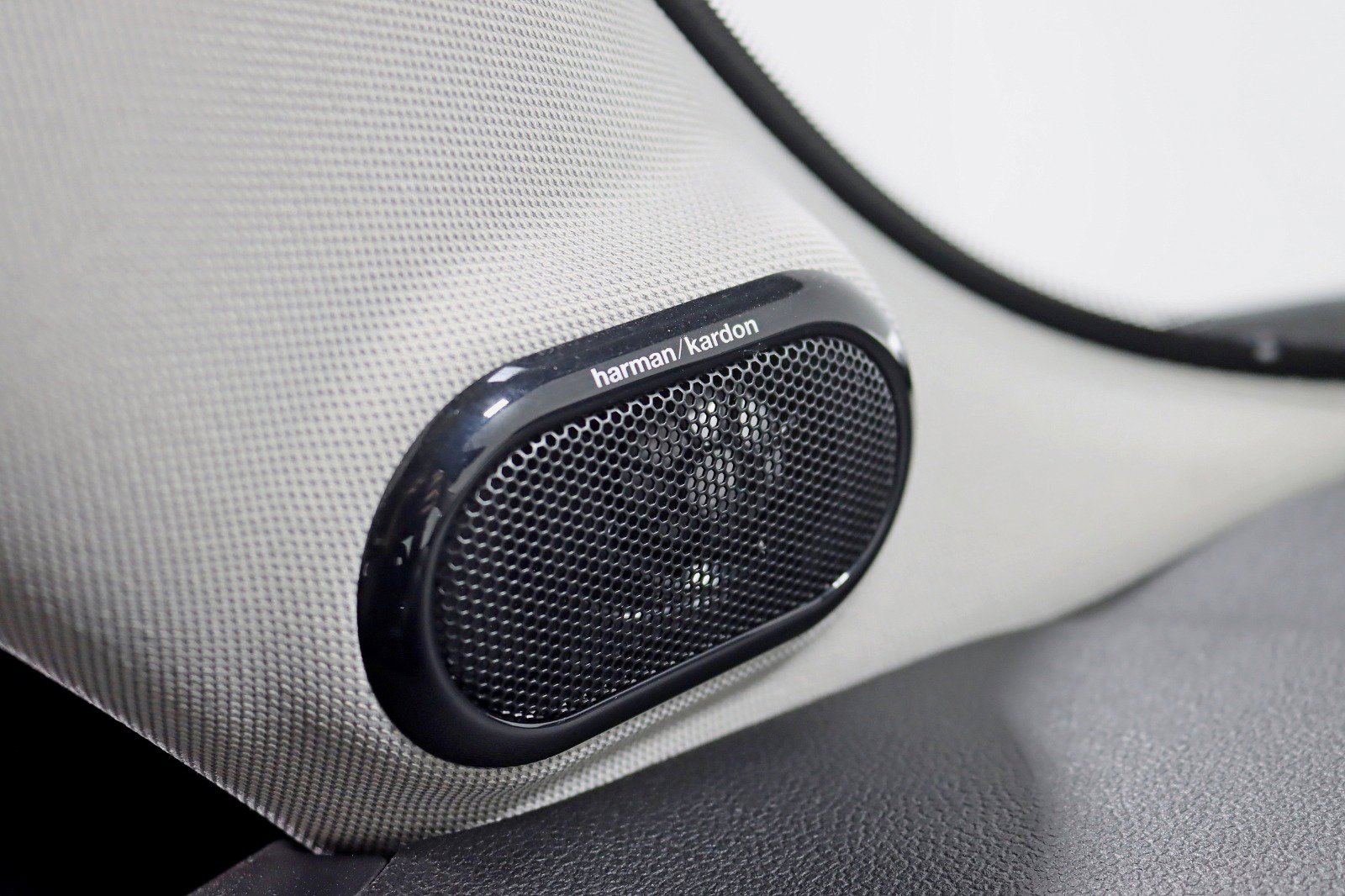 Used 2019 MINI Cooper S w/ Driver Assistance Package image 25