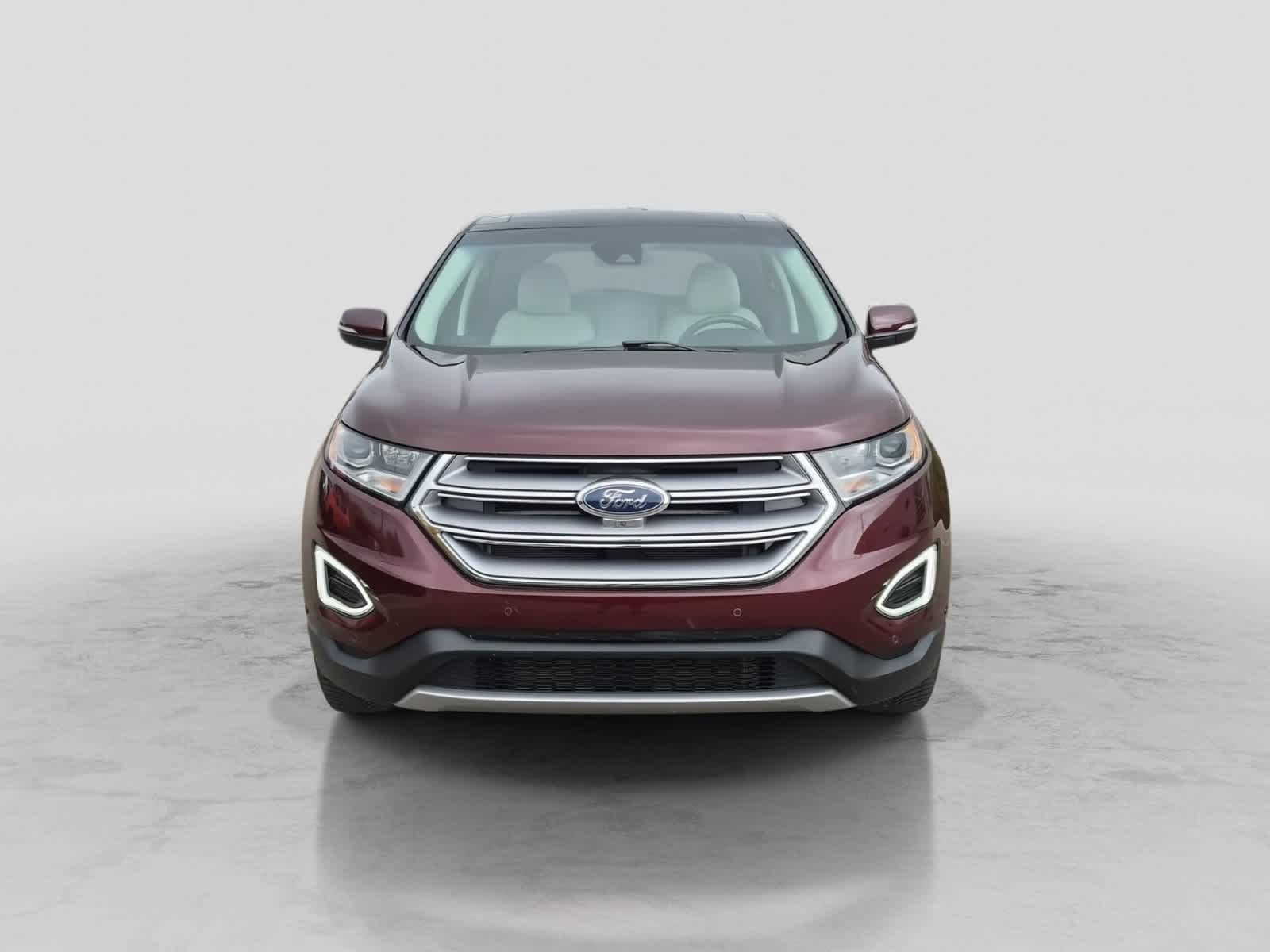 Used 2017 Ford Edge Titanium w/ Equipment Group 302A AWD/4WD image 3
